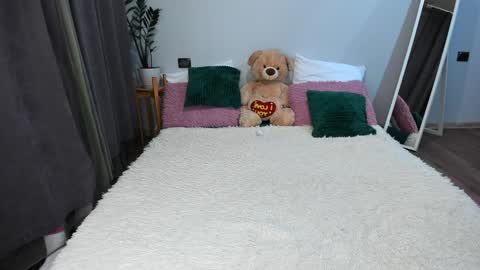 Snapshot of amymilson chatting on January 28, 2025, 4:08 pm amymilson online show from January 28, 2025, 4:08 pm