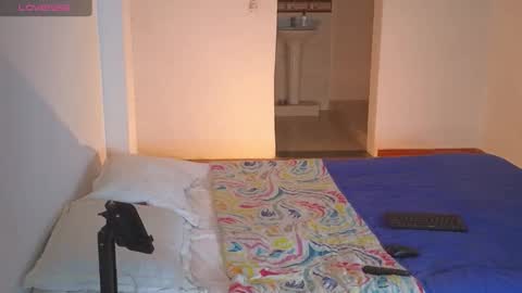 Snapshot of amymonroee chatting on November 6, 2025, 12:22 am Amy Monroe online show from November 6, 2025, 12:22 am