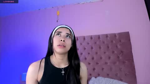 Snapshot of amyolimpo chatting on February 24, 2025, 1:24 am Amy ... Nice to meet u   thumb up me please its important online show from February 24, 2025, 1:24 am