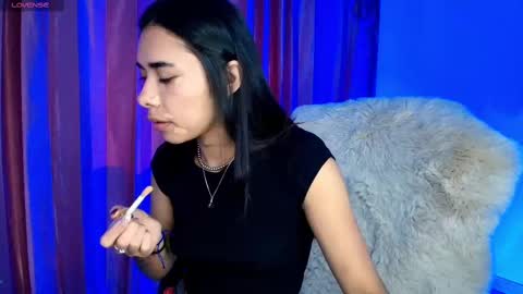 Snapshot of amyolimpo chatting on September 10, 2025, 2:22 am Amy ... Nice to meet u   thumb up me please its important online show from September 10, 2025, 2:22 am