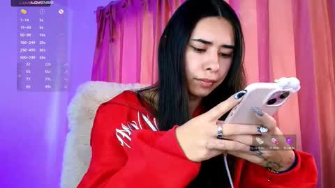 Snapshot of amyolimpo chatting on October 19, 2025, 9:15 pm Amy ... Nice to meet u   thumb up me please its important online show from October 19, 2025, 9:15 pm