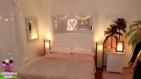 Snapshot of amyvalentine chatting on October 17, 2025, 5:54 am  AmyValentine  online show from October 17, 2025, 5:54 am