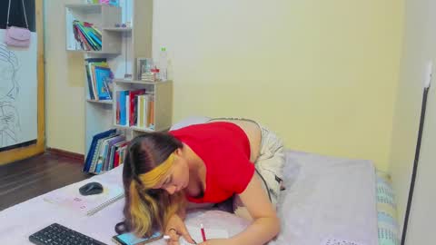 Snapshot of amywhitexxd chatting on February 24, 2025, 11:52 pm AmyWhitexxd online show from February 24, 2025, 11:52 pm