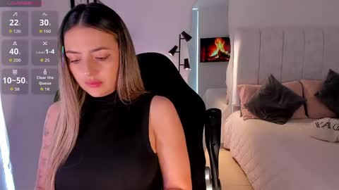 Snapshot of amywoods chatting on May 18, 2026, 4:46 pm online show from May 18, 2026, 4:46 pm