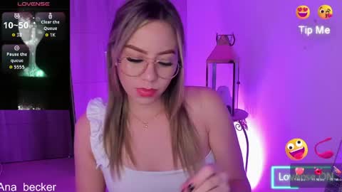 Snapshot of ana_becker1 chatting on May 29, 2026, 2:20 am Ana online show from May 29, 2026, 2:20 am