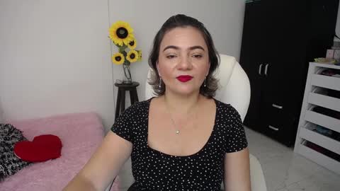 Snapshot of ana_hotmilf chatting on December 18, 2024, 1:23 pm Ana online show from December 18, 2024, 1:23 pm