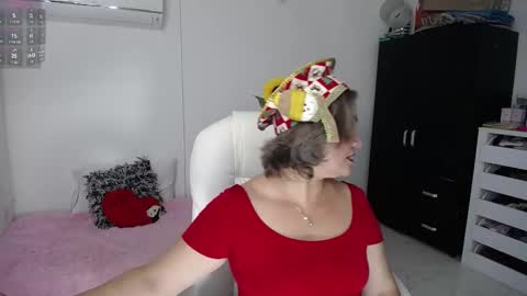 Snapshot of ana_hotmilf chatting on December 24, 2024, 10:28 pm Ana online show from December 24, 2024, 10:28 pm