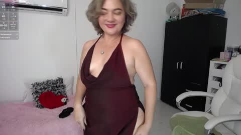 Snapshot of ana_hotmilf chatting on December 26, 2024, 12:36 am Ana online show from December 26, 2024, 12:36 am