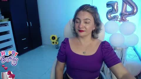 Snapshot of ana_hotmilf chatting on January 14, 2025, 1:47 am Ana online show from January 14, 2025, 1:47 am