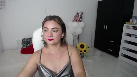 Snapshot of ana_hotmilf chatting on February 2, 2025, 10:06 pm Ana online show from February 2, 2025, 10:06 pm