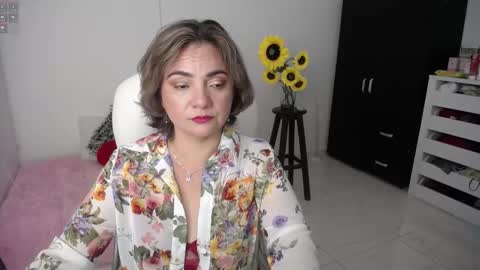 Snapshot of ana_hotmilf chatting on February 17, 2025, 2:53 am Ana online show from February 17, 2025, 2:53 am