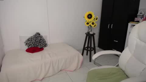 Snapshot of ana_hotmilf chatting on March 6, 2025, 2:09 am Ana online show from March 6, 2025, 2:09 am