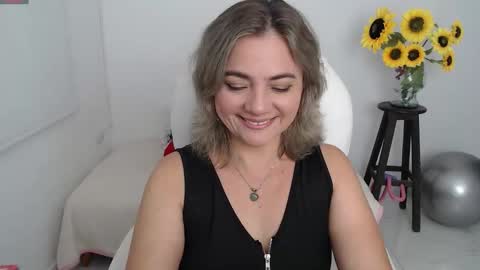 Snapshot of ana_hotmilf chatting on September 8, 2025, 11:15 pm Ana online show from September 8, 2025, 11:15 pm