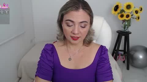 Snapshot of ana_hotmilf chatting on September 13, 2025, 11:15 pm Ana online show from September 13, 2025, 11:15 pm