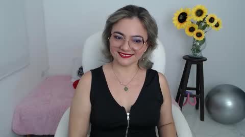 Snapshot of ana_hotmilf chatting on September 23, 2025, 10:46 pm Ana online show from September 23, 2025, 10:46 pm