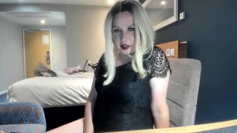 Ana Keel online show from October 10, 2025, 9:58 pm