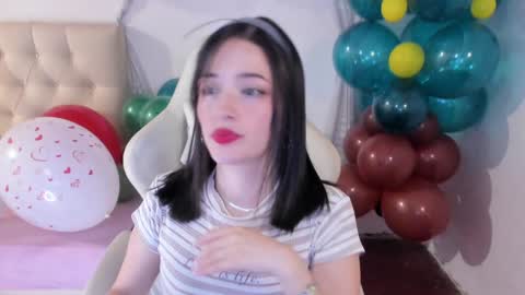 Snapshot of ana_ruuh chatting on December 2, 2024, 11:07 pm Im anna but you can call me as you want online show from December 2, 2024, 11:07 pm