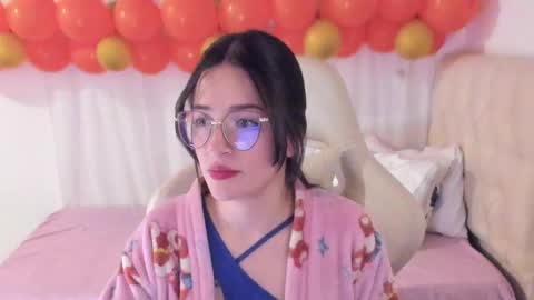Snapshot of ana_ruuh chatting on February 18, 2025, 8:25 pm Im anna but you can call me as you want online show from February 18, 2025, 8:25 pm