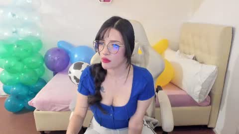 Snapshot of ana_ruuh chatting on July 16, 2026, 9:43 pm Im anna but you can call me as you want online show from July 16, 2026, 9:43 pm