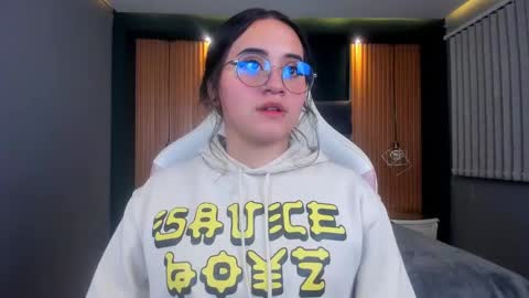 Snapshot of ana_taylor2 chatting on January 27, 2025, 12:33 am Ana online show from January 27, 2025, 12:33 am