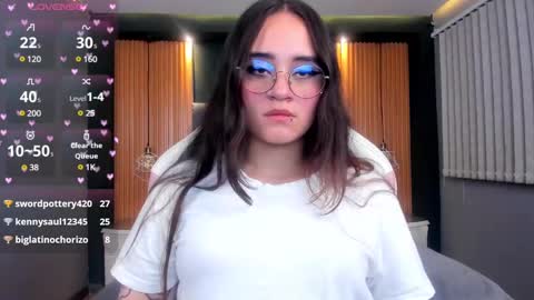 Snapshot of ana_taylor2 chatting on January 31, 2025, 9:48 pm Ana online show from January 31, 2025, 9:48 pm