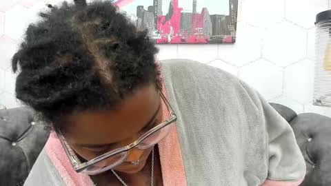 ANNA FUENTES online show from January 30, 2025, 2:36 pm