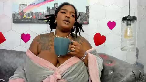 ANNA FUENTES online show from February 15, 2025, 2:11 pm