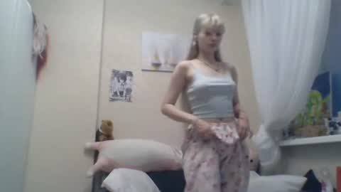 Malvina online show from July 20, 2026, 4:42 pm