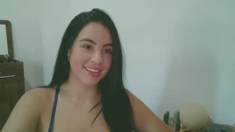 anabelenogueira1 online show from May 4, 2026, 3:19 pm