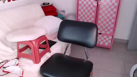 Ana online show from October 24, 2025, 6:26 pm