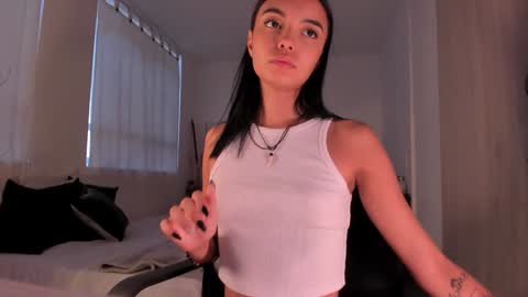 ANABEL WOLF  online show from January 17, 2025, 10:23 pm