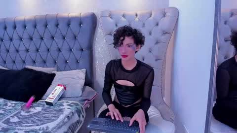 Anaciet Evans online show from April 19, 2026, 4:01 am