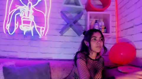 Snapshot of anaelle_bardin chatting on January 26, 2025, 6:58 pm Anna online show from January 26, 2025, 6:58 pm