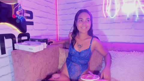 Snapshot of anaelle_bardin chatting on February 1, 2025, 7:23 pm Anna online show from February 1, 2025, 7:23 pm