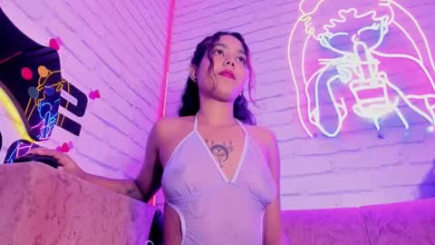 Snapshot of anaelle_bardin chatting on February 15, 2025, 7:50 pm Anna online show from February 15, 2025, 7:50 pm