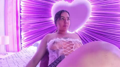 Anna online show from April 15, 2026, 12:01 pm