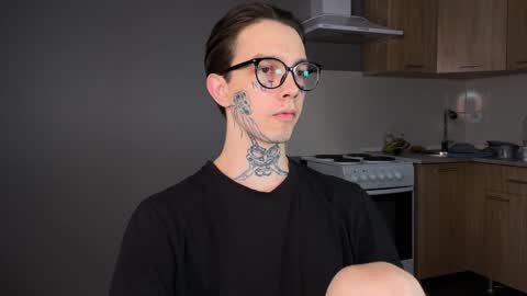 Snapshot of anahori_simon chatting on December 28, 2024, 8:48 am simon online show from December 28, 2024, 8:48 am