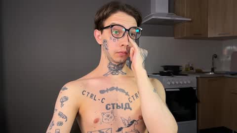 Snapshot of anahori_simon chatting on January 1, 2025, 7:30 am simon online show from January 1, 2025, 7:30 am