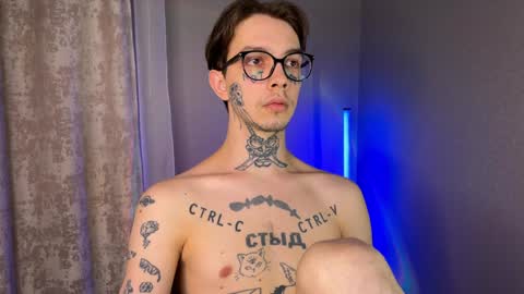 Snapshot of anahori_simon chatting on January 5, 2025, 6:35 pm simon online show from January 5, 2025, 6:35 pm