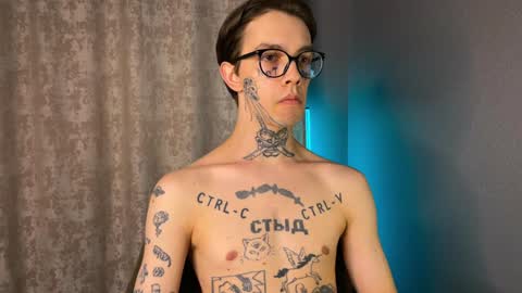 Snapshot of anahori_simon chatting on February 3, 2025, 6:39 pm simon online show from February 3, 2025, 6:39 pm