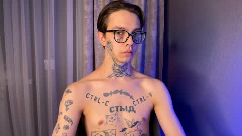 Snapshot of anahori_simon chatting on February 7, 2025, 12:09 am simon online show from February 7, 2025, 12:09 am