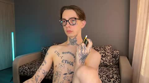 Snapshot of anahori_simon chatting on March 12, 2025, 5:57 am simon online show from March 12, 2025, 5:57 am