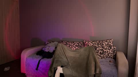 Snapshot of anahori_simon chatting on September 27, 2025, 10:31 am simon online show from September 27, 2025, 10:31 am