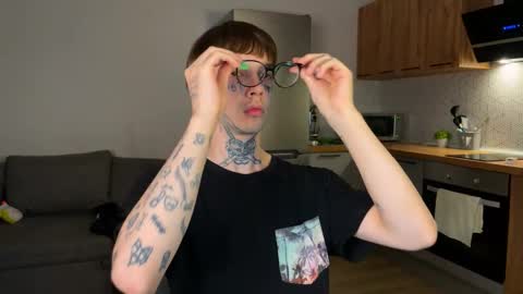 Snapshot of anahori_simon chatting on October 9, 2025, 10:52 pm simon online show from October 9, 2025, 10:52 pm