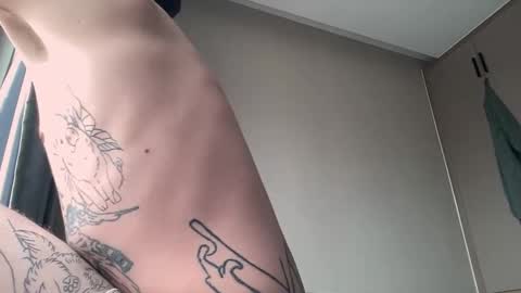 Snapshot of anahori_simon chatting on February 27, 2026, 1:27 am simon online show from February 27, 2026, 1:27 am