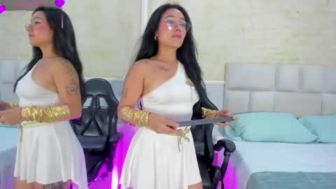 Im Sara  online show from May 29, 2026, 3:48 am