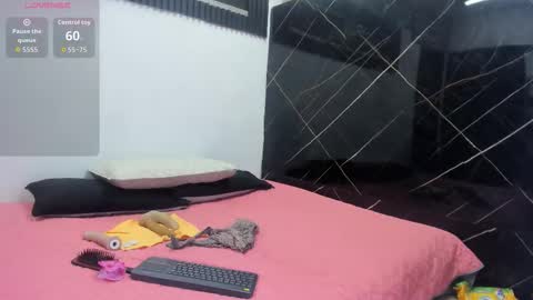 Analia smith online show from October 26, 2025, 2:28 am