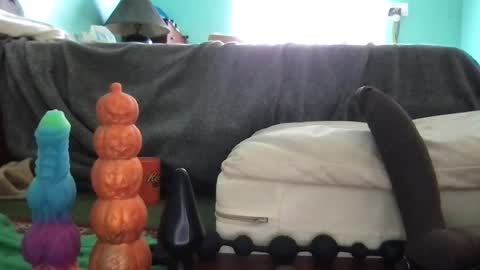 Mandy online show from September 12, 2025, 4:40 pm