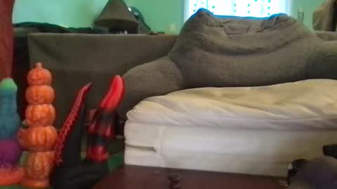 Mandy online show from November 22, 2025, 9:25 pm