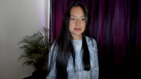 Snapshot of anamarieh chatting on January 15, 2025, 4:43 pm Ann online show from January 15, 2025, 4:43 pm